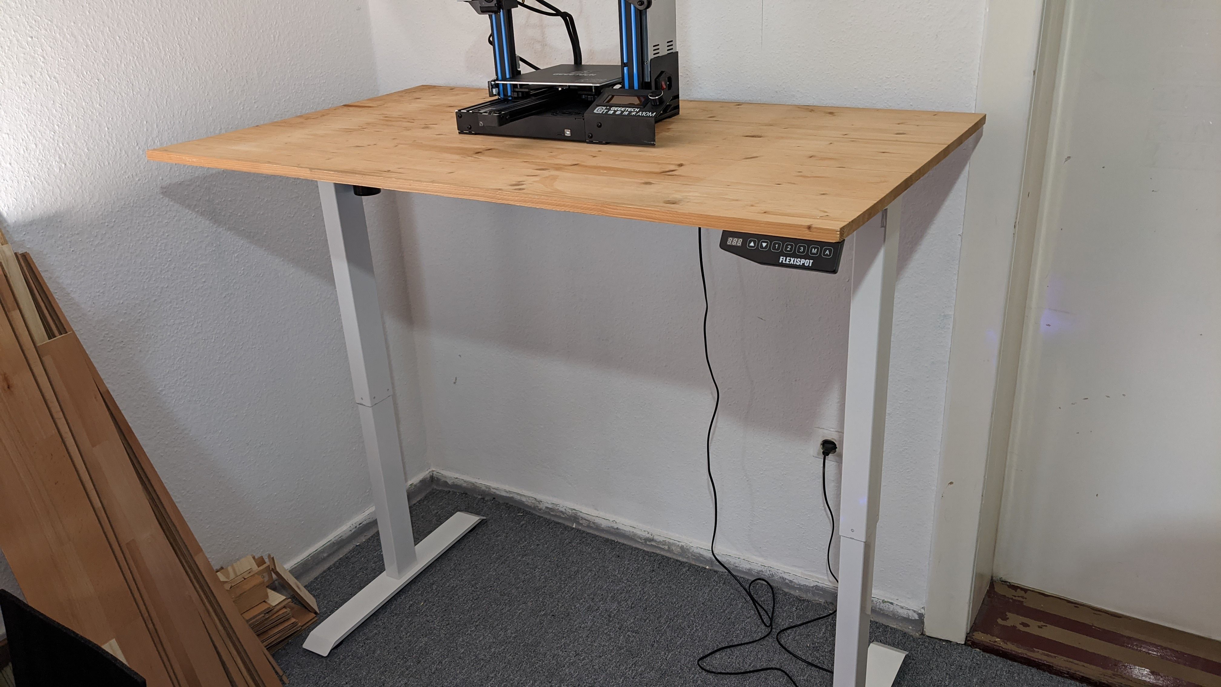 Flexispot EN1 Height-Adjustable Standing Desk: Budget Price With A ...