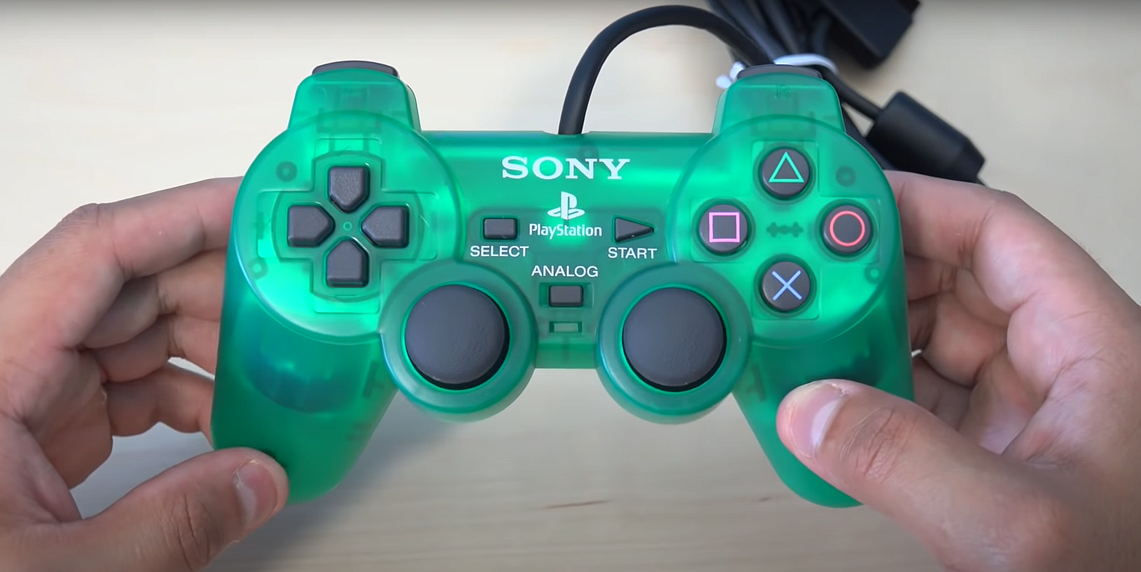 dualshock 2 - Come si è evoluto il controller PlayStation da PS1 a PS5