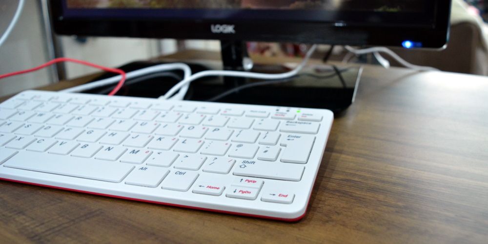 muo review pi400 desktop - Il Raspberry Pi diventa maggiorenne con il computer desktop Pi 400